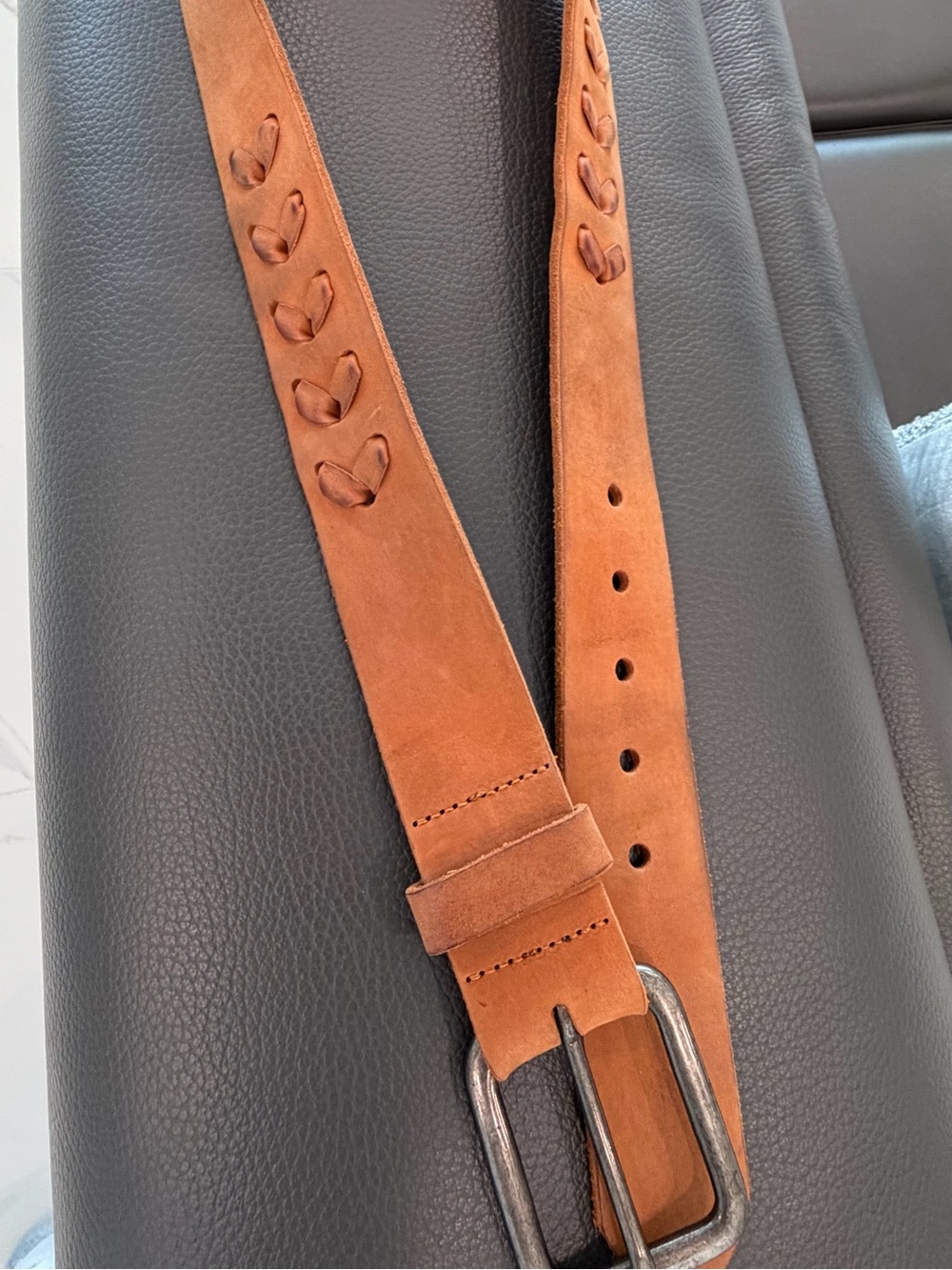 Unisex Banana Republic Tan Italian Leather Boho/Western Belt, 42”L, Brass Buckle